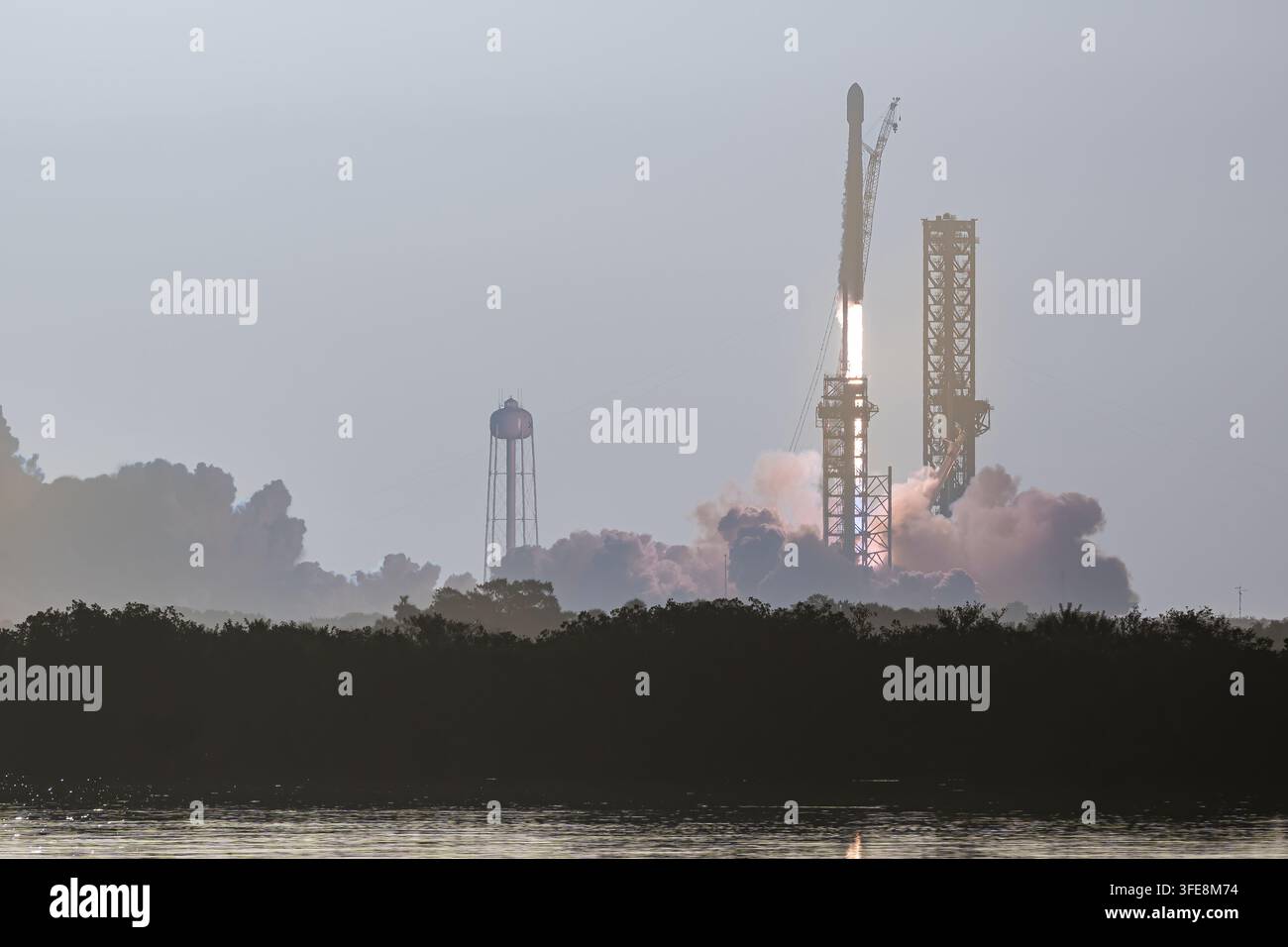 Il telescopio spaziale NASA Nancy Grace Roman viene lanciato su una Falcon Heavy di SpaceX al Kennedy Space Center il 30 agosto 2026. Foto Stock