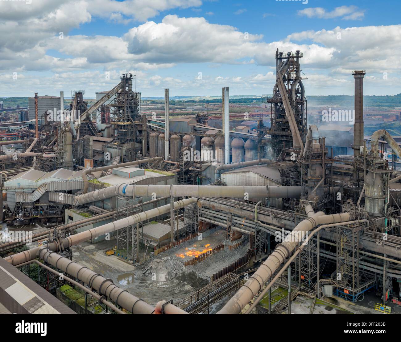 Acciaieria di Scunthorpe che mostra altiforni, camini e impianti industriali pesanti utilizzati nella produzione di acciaio su larga scala. Foto Stock