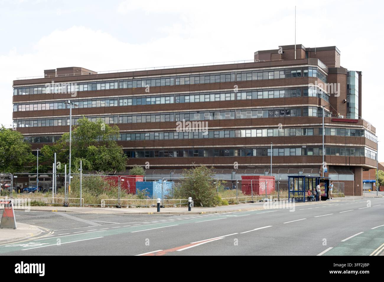 Ex ufficio di smistamento Royal Mail e ufficio postale di Slindon Street in attesa di riqualificazione, Portsmouth, Inghilterra Foto Stock