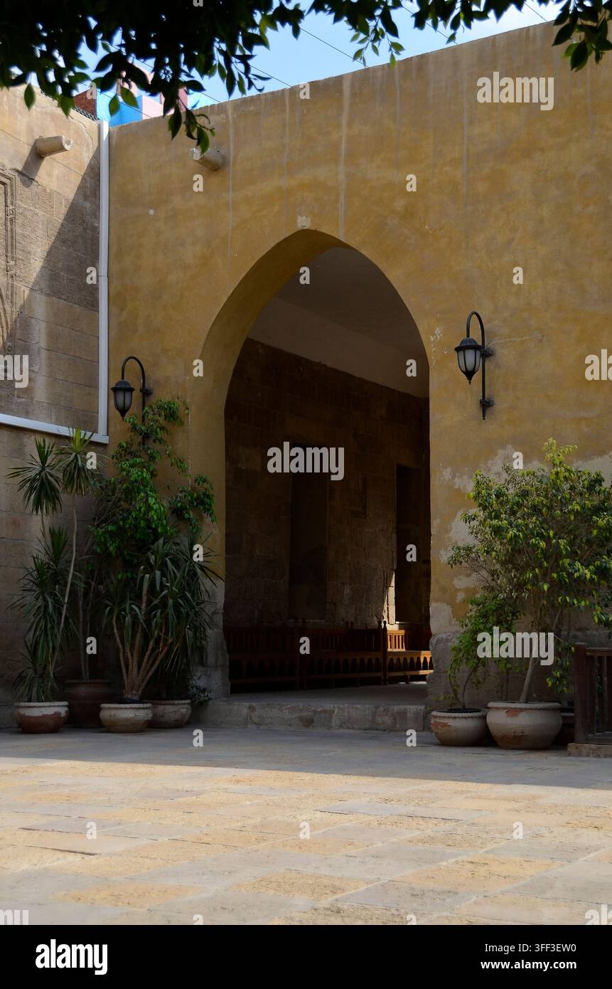 Foto dell'ingresso di una vecchia casa islamica Foto Stock