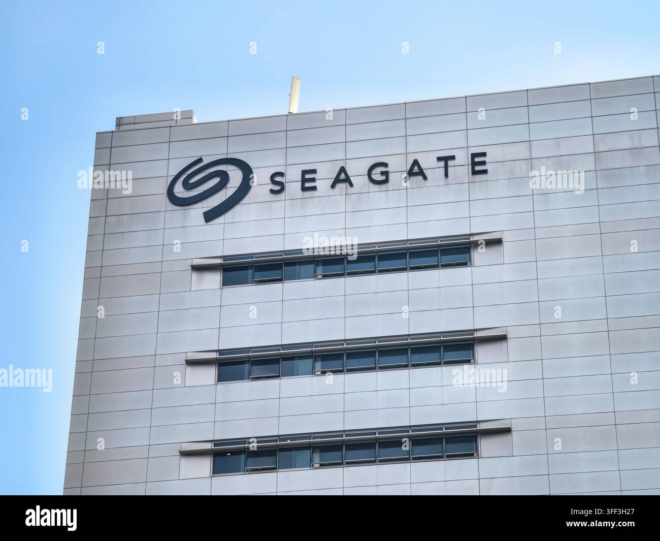 Struttura di Seagate Technology a Singapore, un importante fornitore globale di archiviazione dati elettronica e dischi rigidi Foto Stock