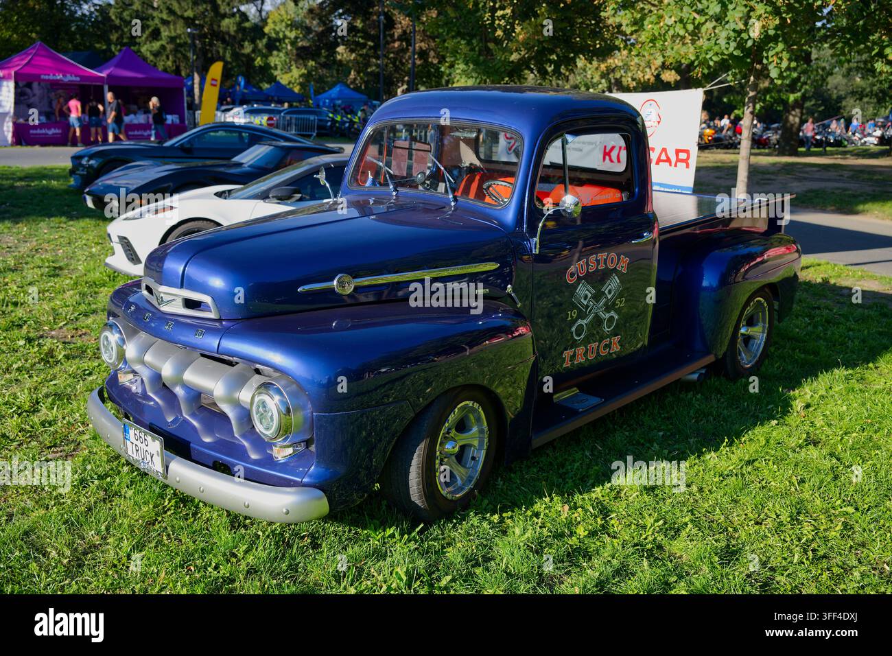 Pick-up Ford classico personalizzato esposto ai Prague Harley Days 2026. Foto Stock