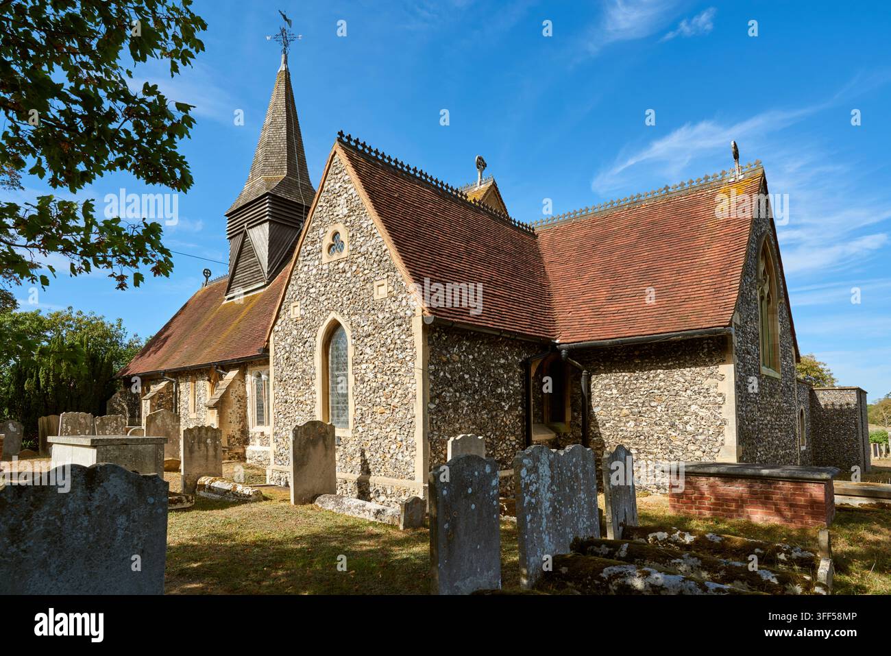 Chiesa All Saints e cimitero, Foots Cray, Sidcup, South East London, Regno Unito Foto Stock