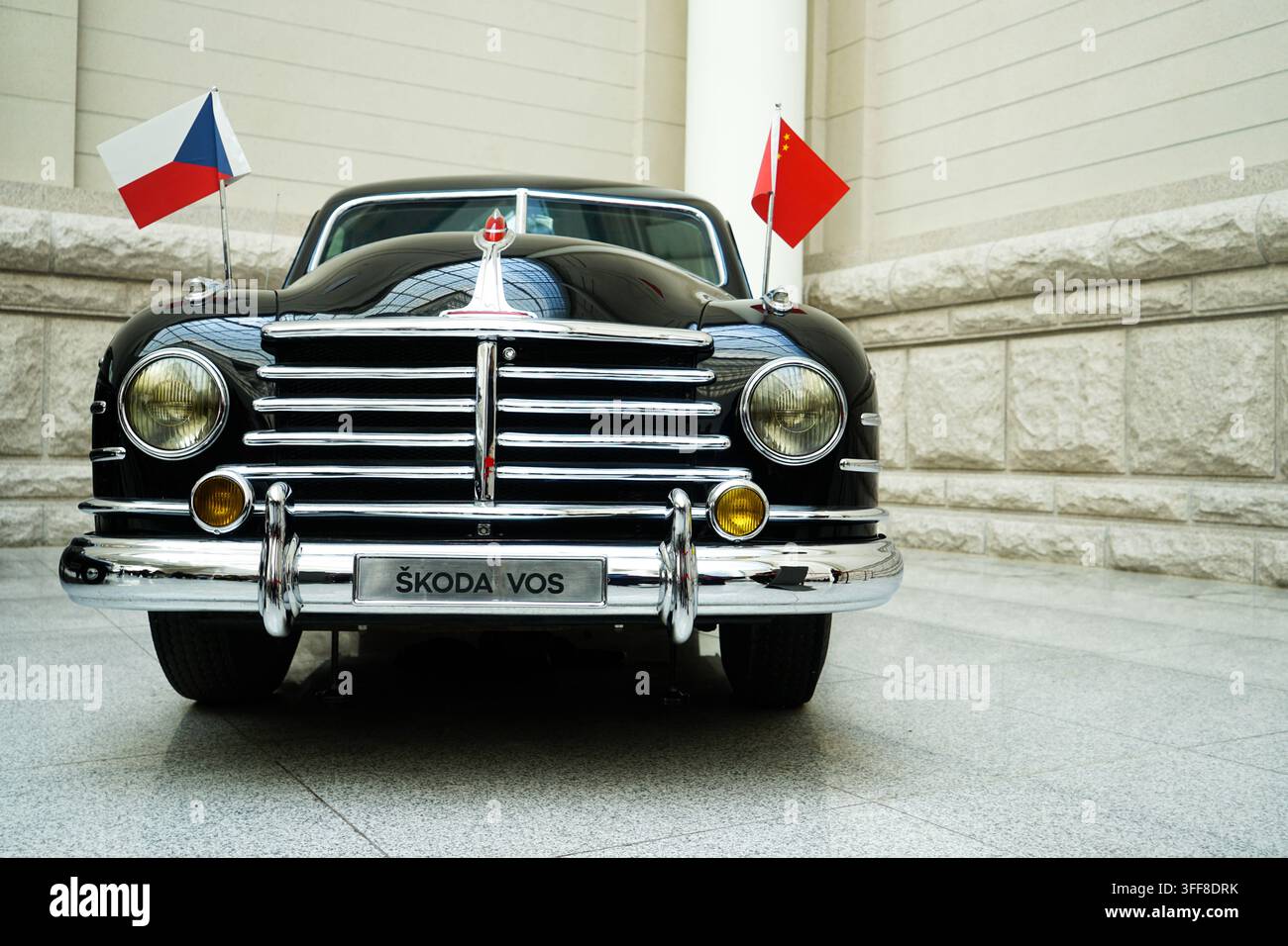 Automobile blindata Skoda antica Foto Stock