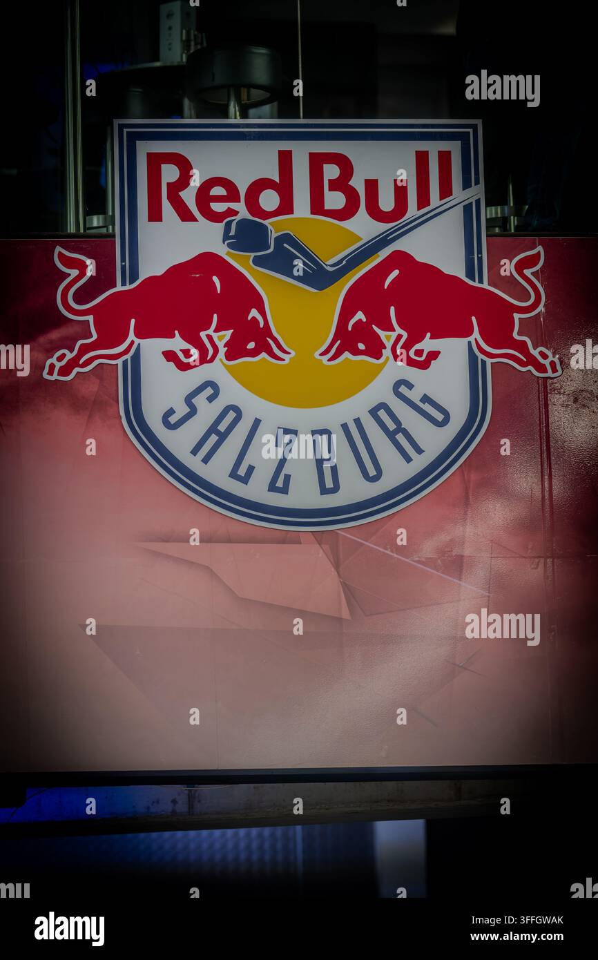 Salzburg, AUSTRIA, 03.SEP.26 - Champions Hockey League, EC Red Bull Salzburg vs Koelner Haie L'immagine mostra il logo dell'EC Red Bull Salzburg. Foto: Wolfga Foto Stock