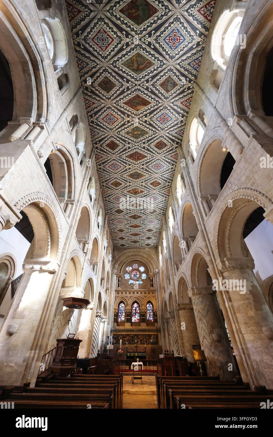 La chiesa sopravvissuta a Waltham Abbey, dove si trova la pietra commemorativa dei re Harold, ucciso nella battaglia di Hastings nel 1066, nell'Essex, Regno Unito. Foto Stock