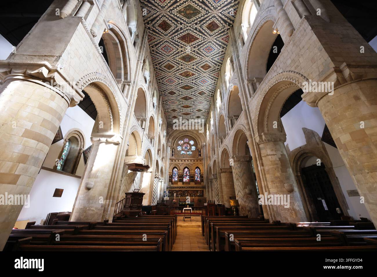 La chiesa sopravvissuta a Waltham Abbey, dove si trova la pietra commemorativa dei re Harold, ucciso nella battaglia di Hastings nel 1066, nell'Essex, Regno Unito. Foto Stock