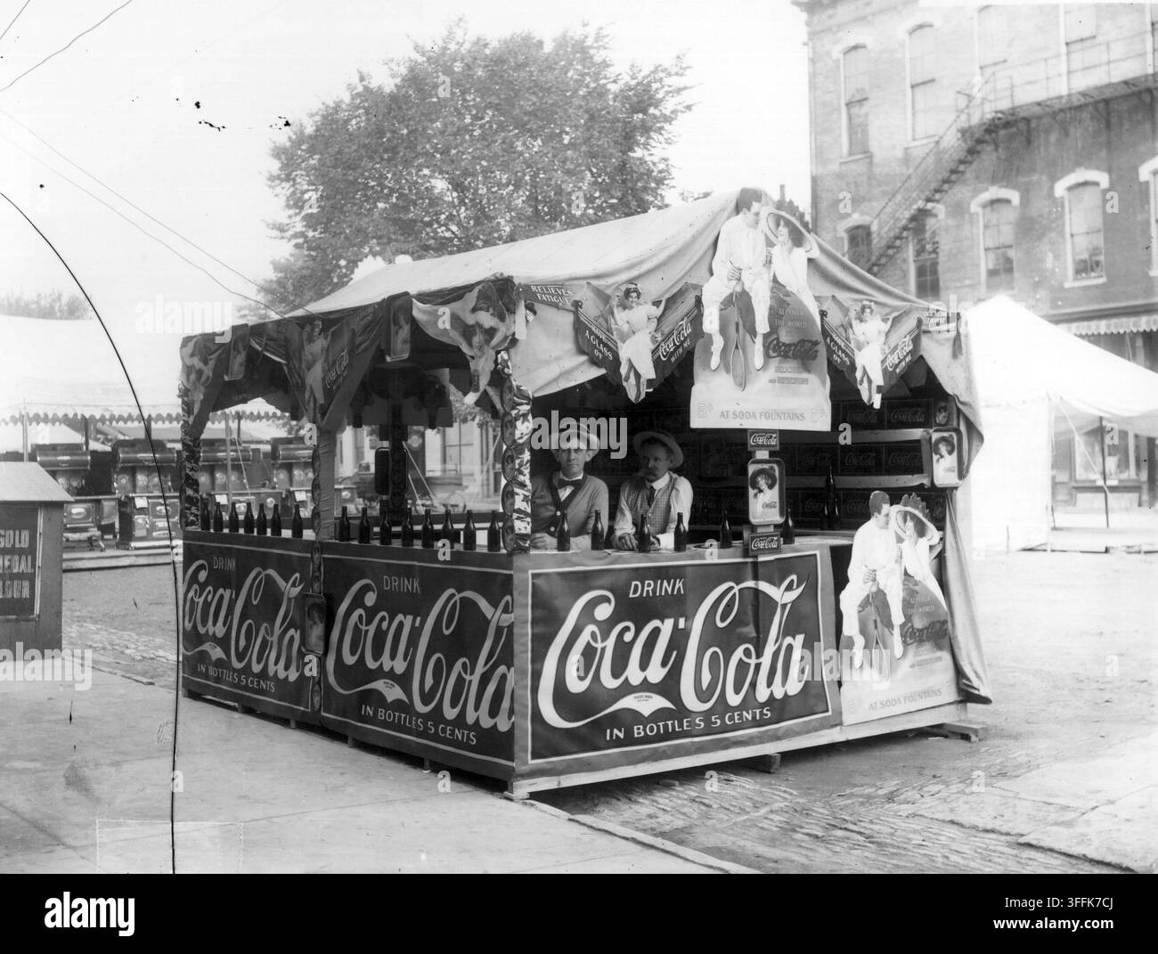 Stand Coca-Cola alla Oxford Street Fair 1912  Creato: 1912 Foto Stock