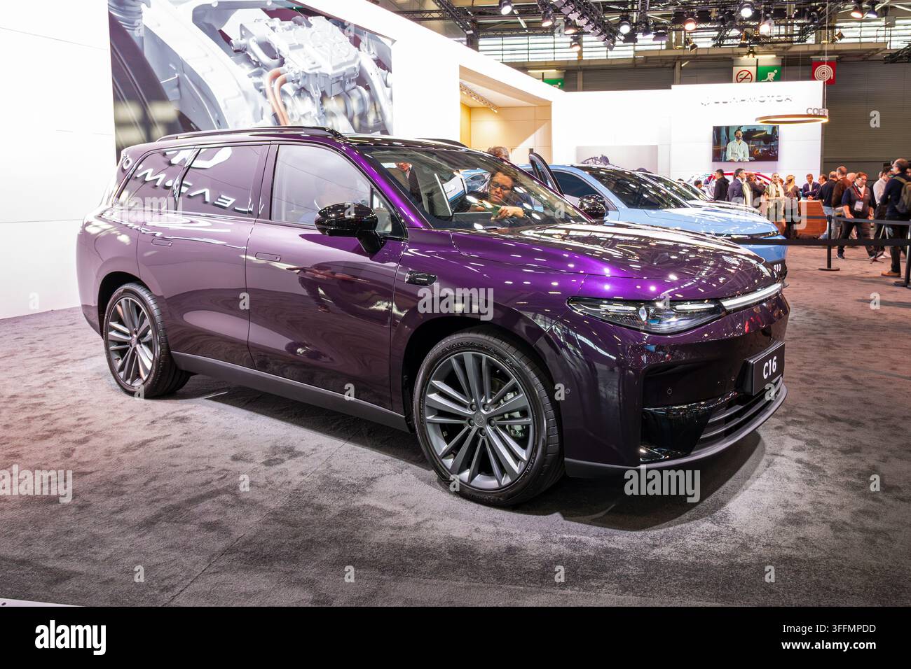 Auto Leapmotor C16 esposta al Mondial de l'Automobile di Parigi. Parigi, Francia - 14 ottobre 2024. Foto Stock
