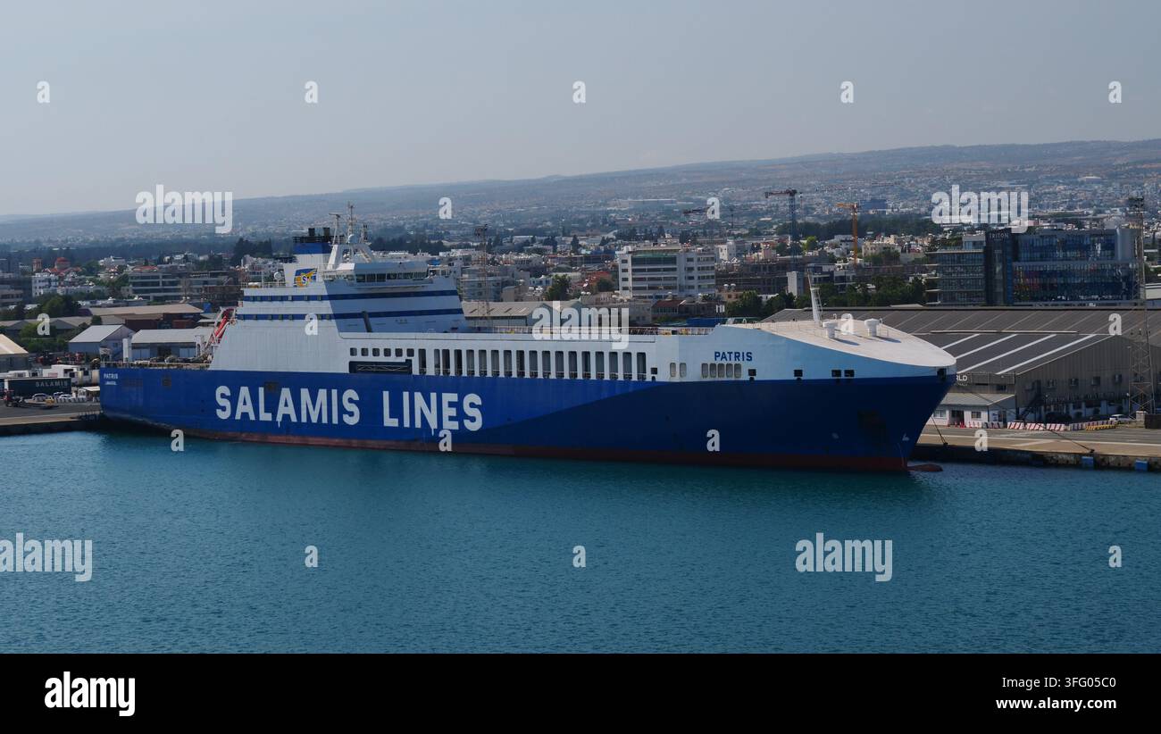 Il traghetto roll on, roll off Patris, gestito da Salamis Lines. Foto Stock