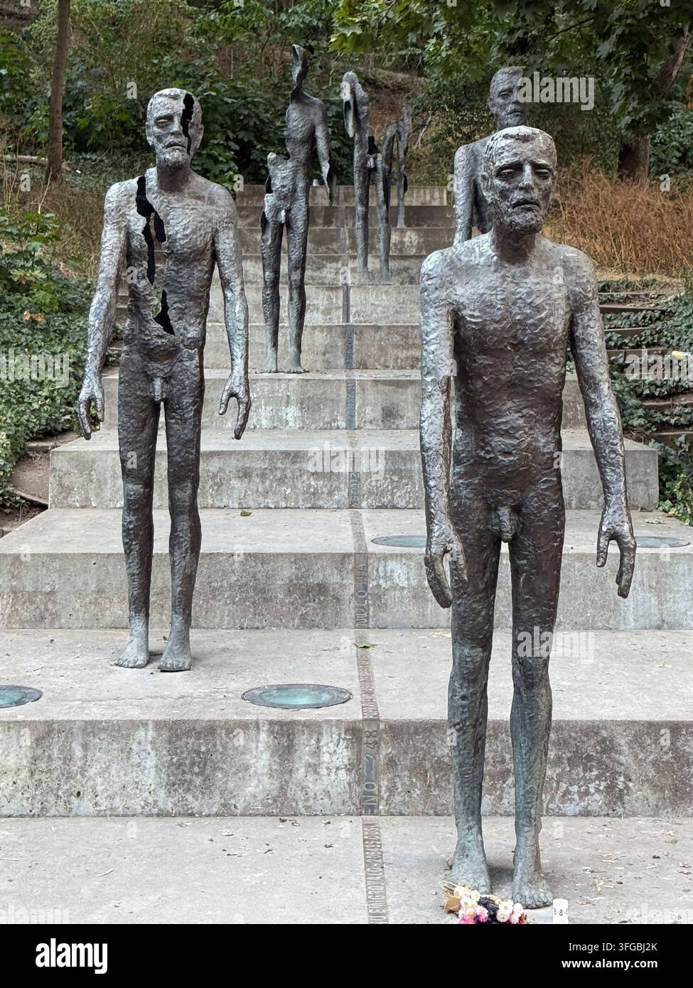 Il Memoriale delle vittime del comunismo a Praga: statue di bronzo che simboleggiano l'oppressione totalitaria nella Cecoslovacchia (1948–1989). Foto Stock