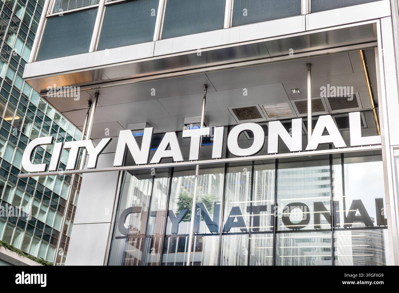 City National Bank, filiale di banca al dettaglio, dettaglio esterno dell'edificio, 400 Park Avenue, Manhattan, New York City, New York, USA Foto Stock