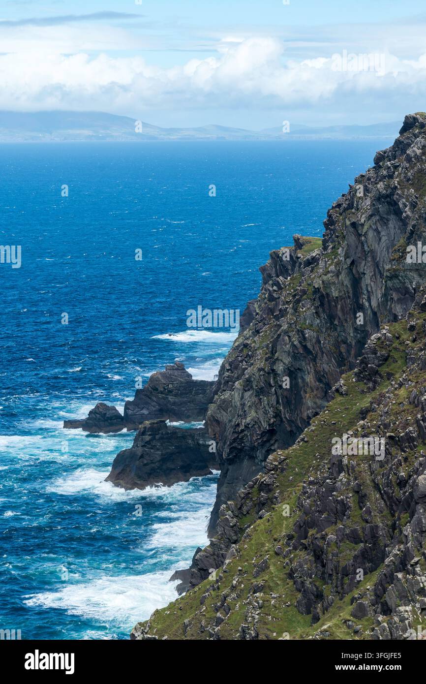 Scogliere di Bray Head sull'isola di Valentia, Irlanda Foto Stock