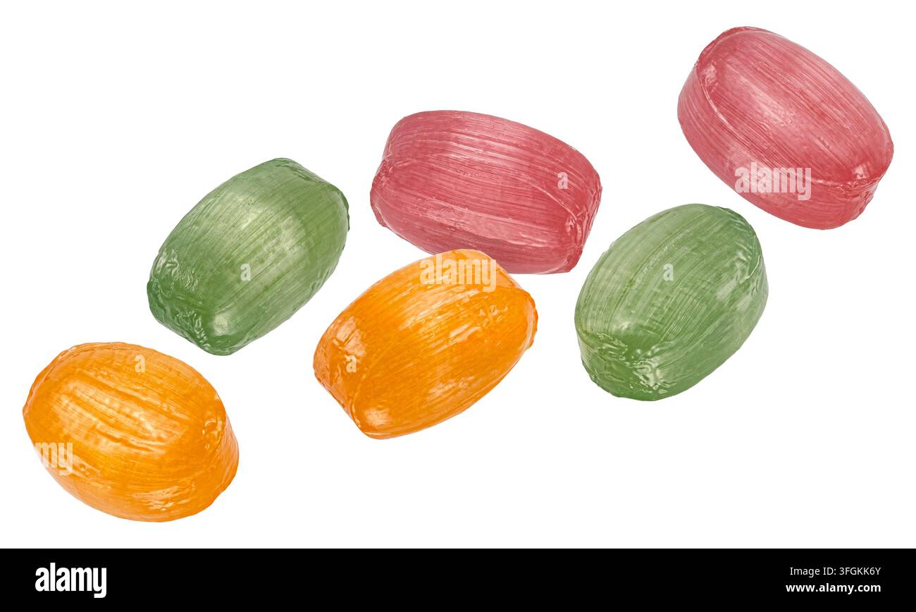 Caramelle Bonbons isolate su sfondo bianco con profondità di campo totale Foto Stock