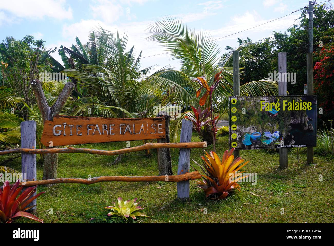 Ingresso tropicale dell'alloggio Fare Falaise Foto Stock