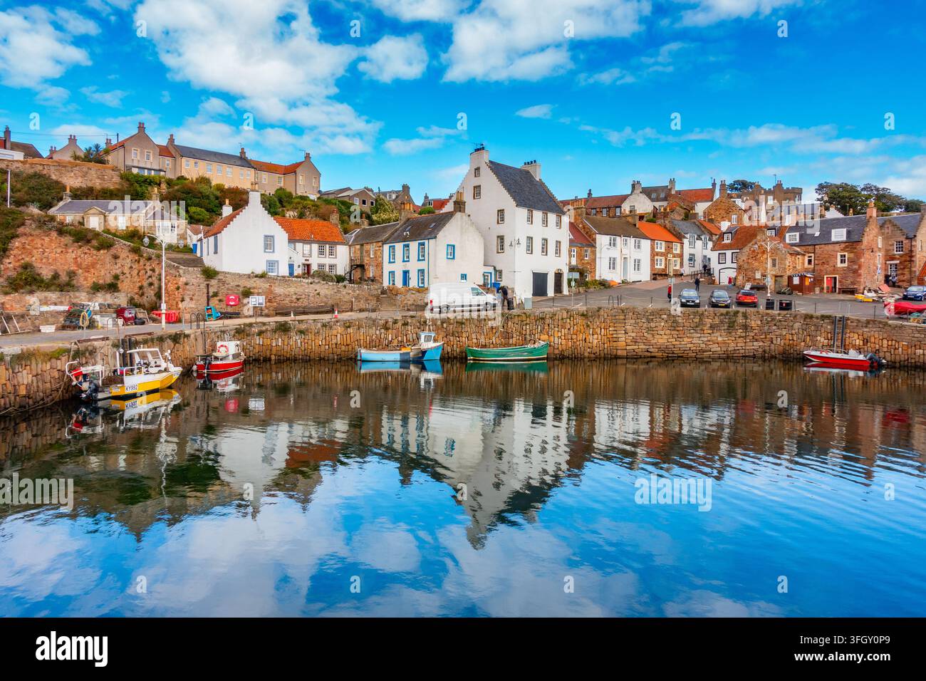 Crail Harbour, Fife, Scozia, un grazioso villaggio di pescatori Foto Stock
