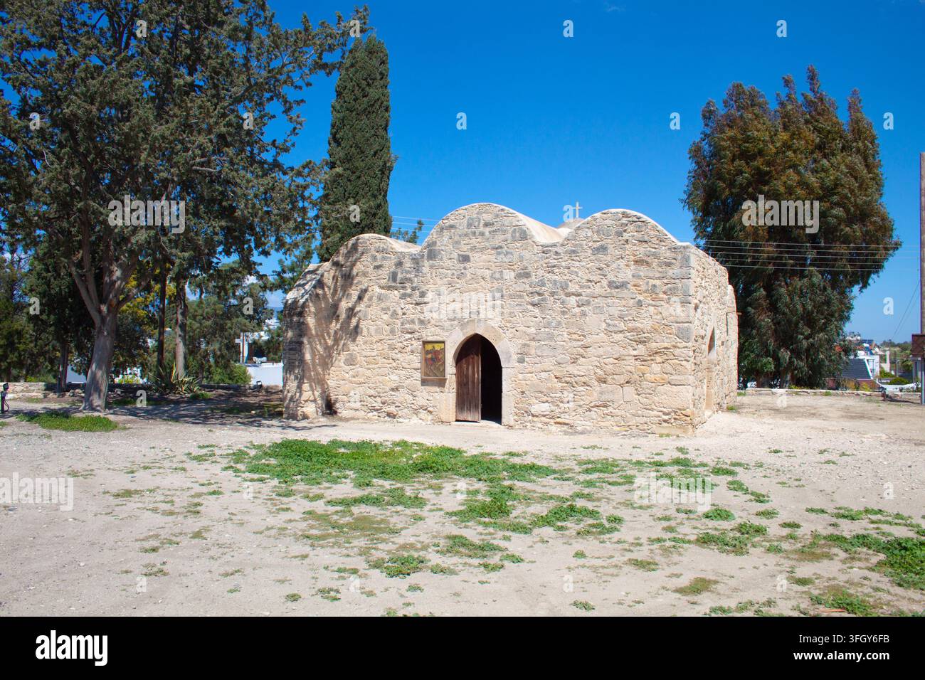 Antica cappella di San Efstathios nel villaggio di Kolossi vicino alla città di Limassol a Cipro. (Area di Akrotiri) Foto Stock