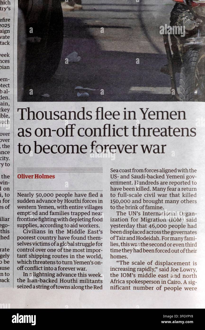 'Migliaia di persone fuggono nello Yemen mentre il conflitto intermittente minaccia di diventare una guerra eterna' Titolo del giornale Guardian, ritaglio del Golfo del Medio Oriente del 12 settembre 2026 Foto Stock