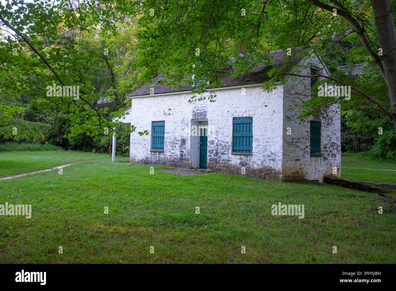USA Maryland MD Casa dell'acquedotto C e O n°7 a Glen Echo, casa in pietra per i guardiani delle chiuse lungo il canale Foto Stock