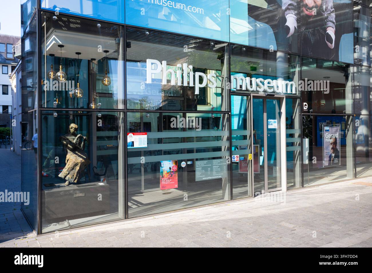 Eindhoven, Paesi Bassi - 10 giugno 2023: Ingresso al Philips Museum nel centro di Eindhoven, Paesi Bassi Foto Stock