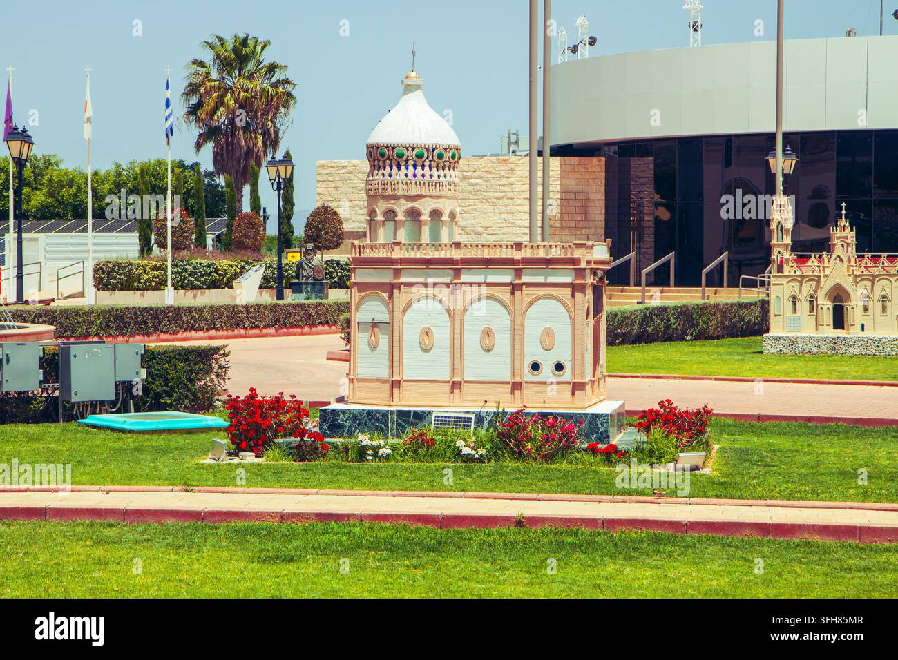 Villaggio di Episkopieio di Cipro. La Cattedrale di Tamassou. Piccola scala di una chiesa storica. Foto Stock