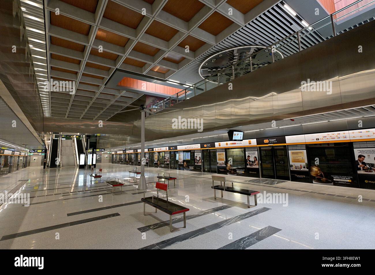 La stazione MRT di Keppel è stata ufficialmente aperta il 12 luglio 2026 come parte dell'estensione della linea circolare, fase 6, completando un anello orbitale continuo con 33 fermate Foto Stock