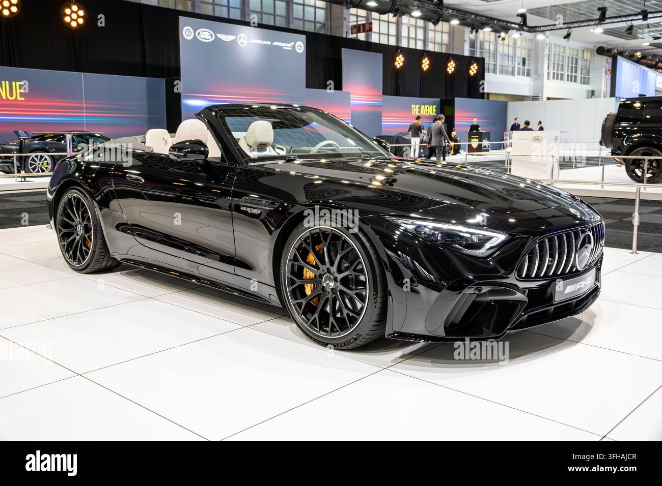 Automobile sportiva roadster Mercedes-AMG SL 63 al Salone europeo dell'auto di Bruxelles. Belgio - 13 gennaio 2023. Foto Stock