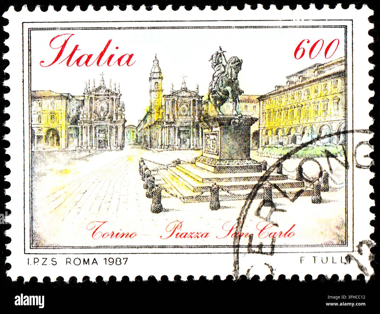 Un francobollo italiano ufficiale emesso nel 1987 con la storica Piazza San Carlo e il monumento equestre di Torino, valore nominale 600. Foto Stock