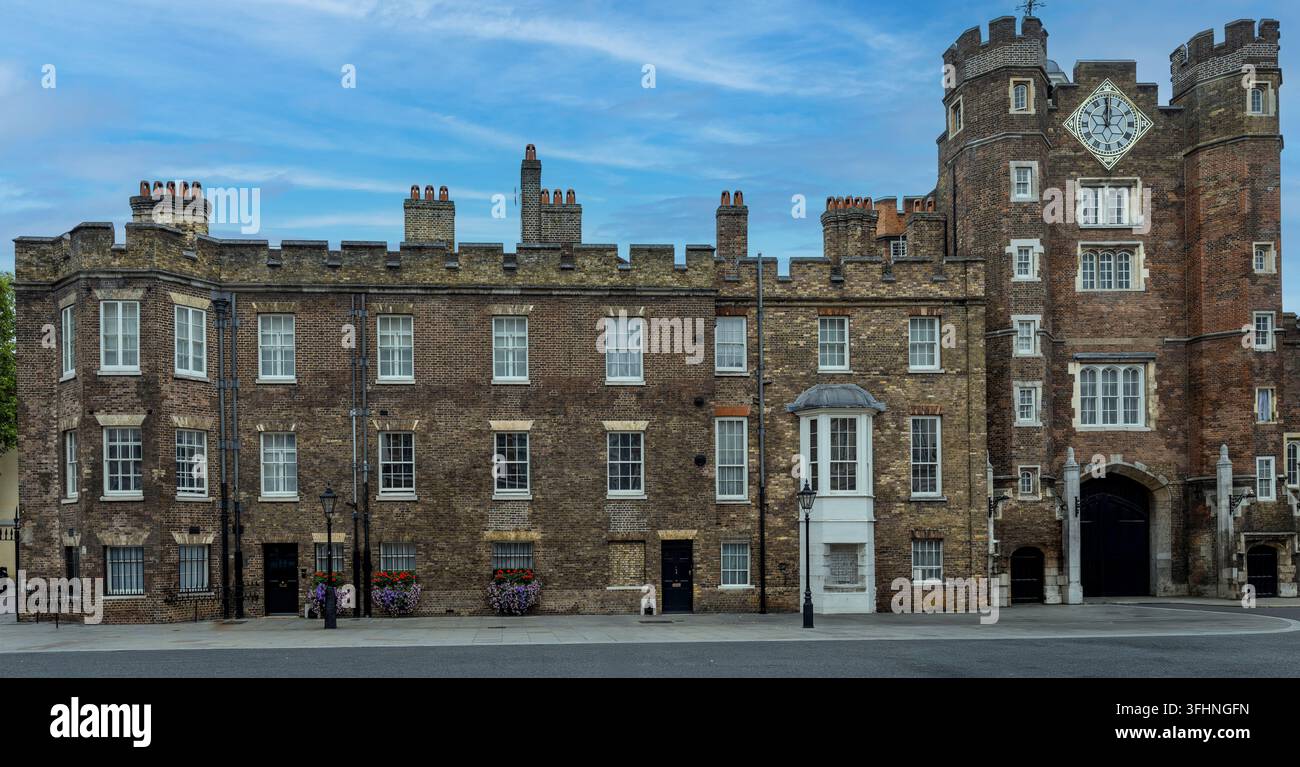 St James's Palace, Pall Mall, St James, Londra; costruito nel 1536 sotto Enrico VIII Foto Stock