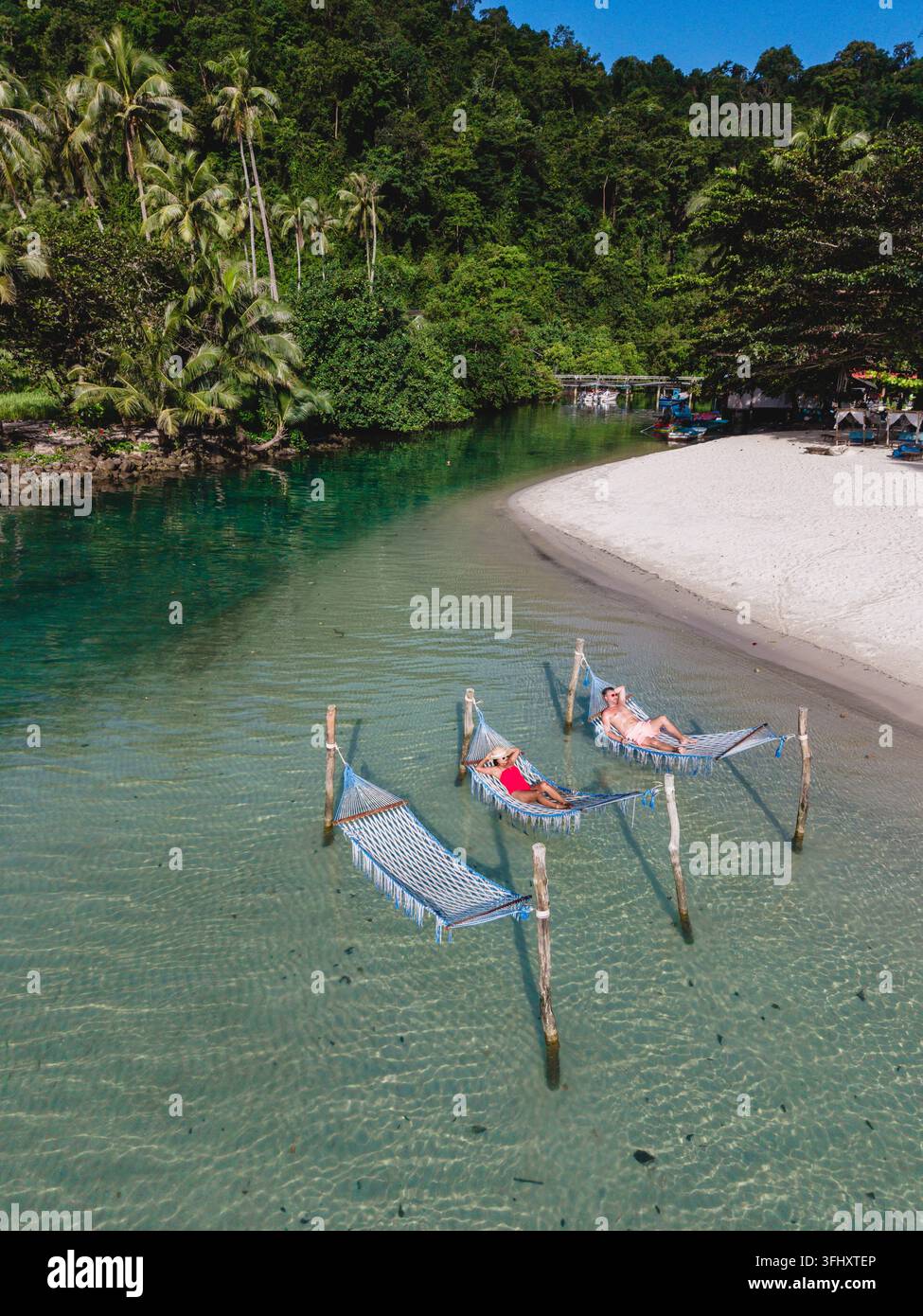 Rilassamento sotto il sole sull'isola di Koh Kood in Thailandia Foto Stock
