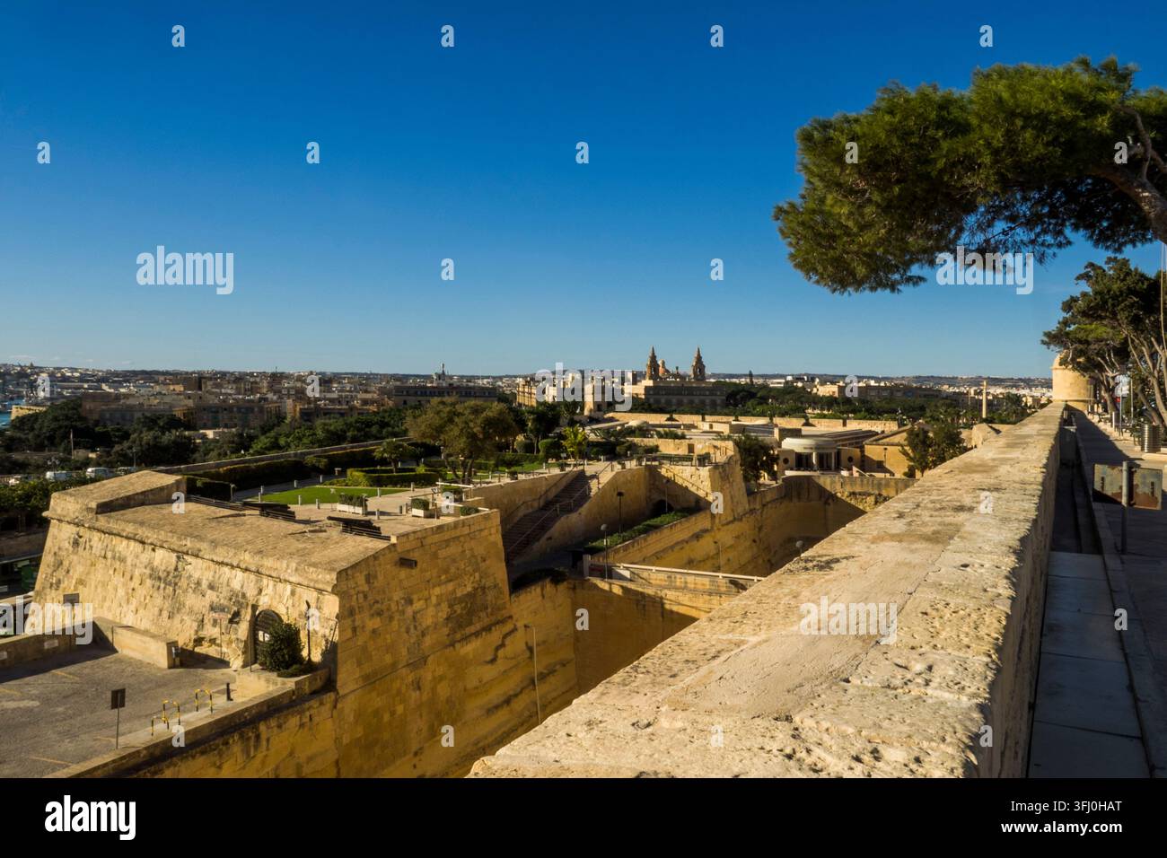 Malta - Valletta, Fortificazioni storiche ai Upper Barrakka Gardens Foto Stock