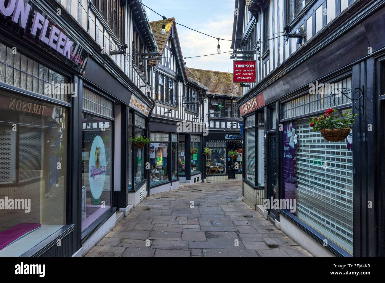 The Walk, un viale commerciale storico pedonale nel centro della città di Ipswich, Suffolk, Inghilterra. Foto Stock