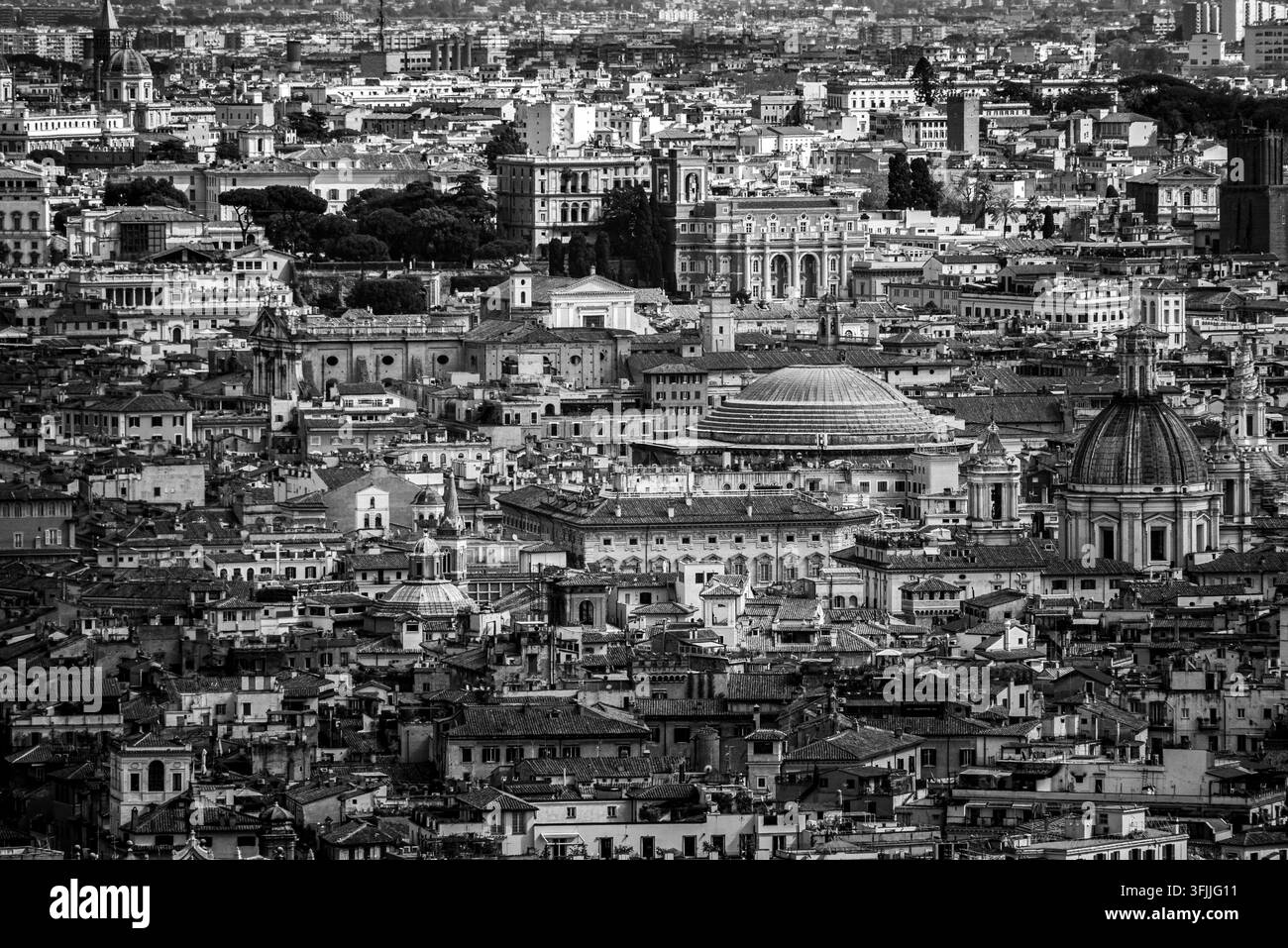 Vista aerea del Pantheon storico e del paesaggio urbano circostante di Roma, Italia Foto Stock