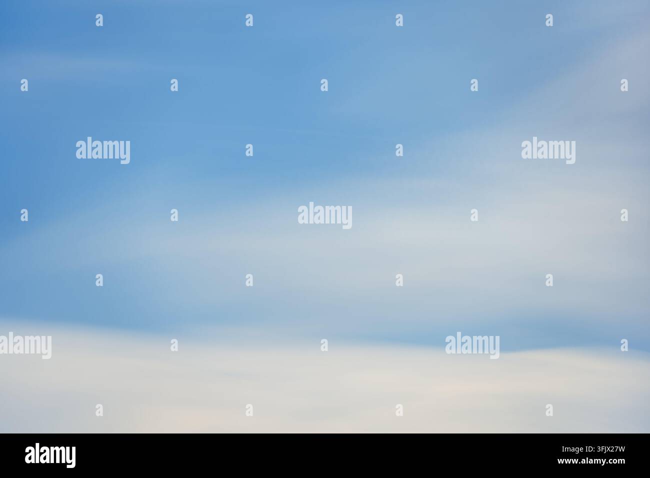 Cielo blu minimalista con sfondo vuoto per foto stock Foto Stock