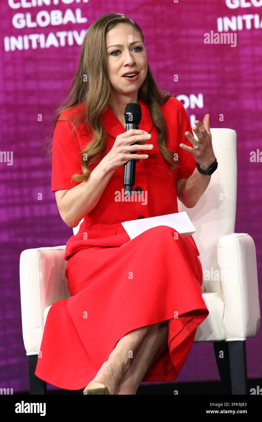 New York, New York, USA. 23 set 2026. Chelsea Clinton appare sul palco alla Clinton Global Initiative a New York. Credit: Greg Allen/Alamy Live News. Foto Stock