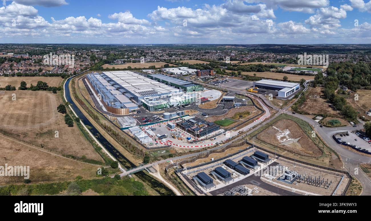 Vista aerea panoramica del centro dati di Google a Waltham Cross in costruzione (agosto 2026), Waltham Cross, Regno Unito. Foto Stock
