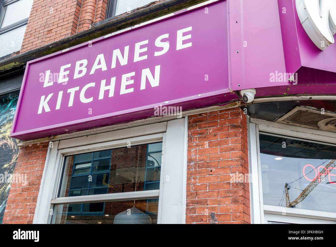 Halifax Nova Scotia Canada, Cucina Libanese, insegna del ristorante, cibo mediorientale, cucina libanese, esterno del ristorante, edificio in mattoni, vetrina viola Foto Stock