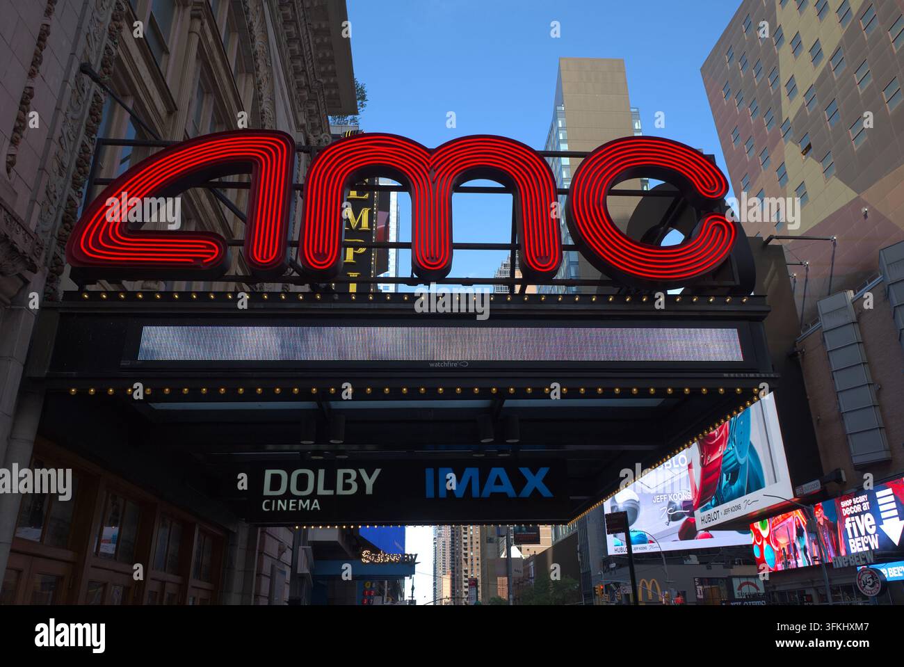 Primo piano del logo del cinema AMC Empire 25 sulla 42ª Strada a Manhattan, New York City Foto Stock