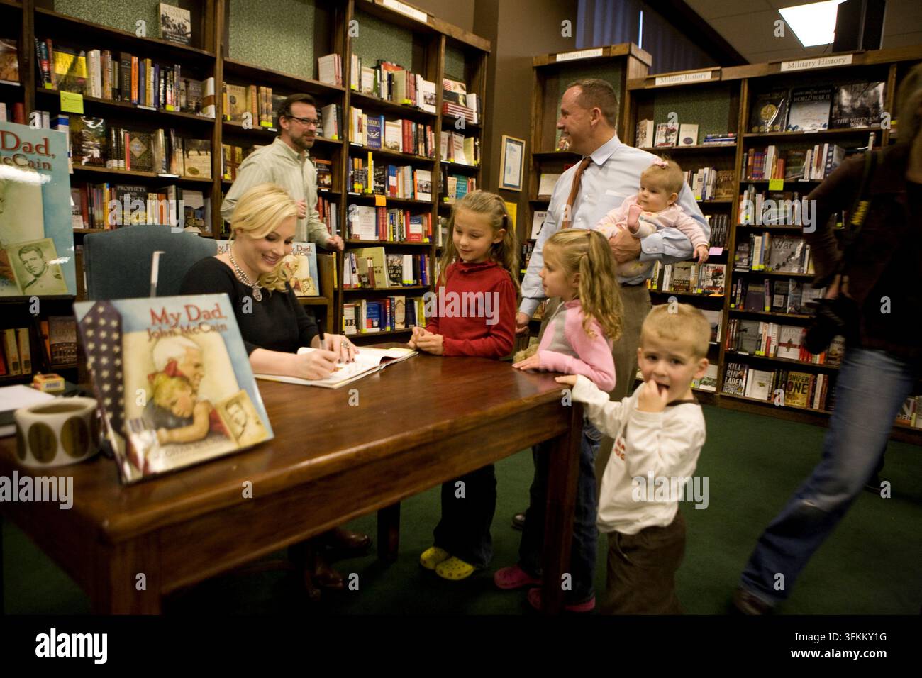 Firmacopie di Meghan McCain Foto Stock