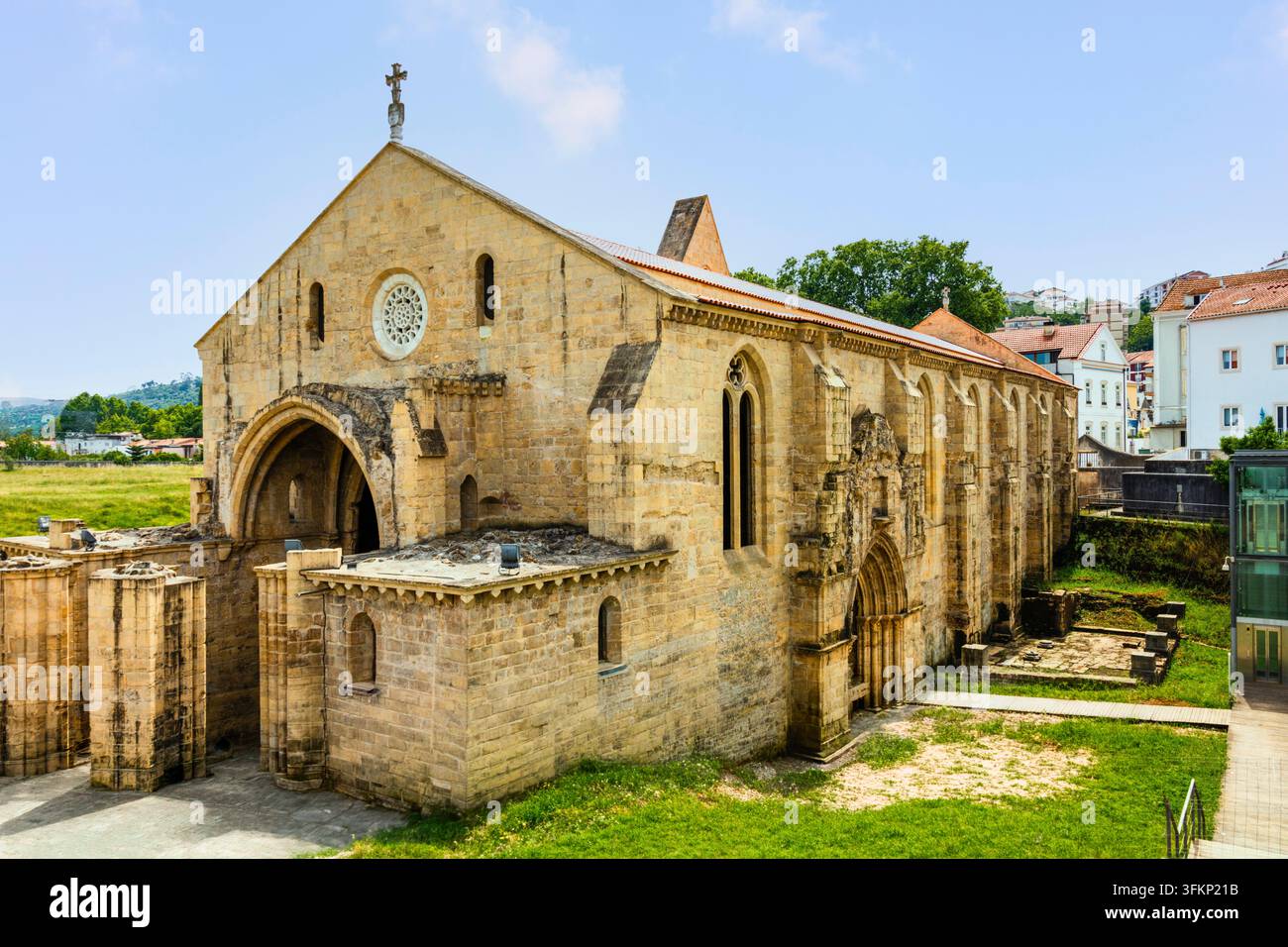 Moisteiro de Santa Clara Velha, rovine dell'ex monastero di Santa Chiara, Coimbra, Portogallo, Coimbra, Portogallo Foto Stock