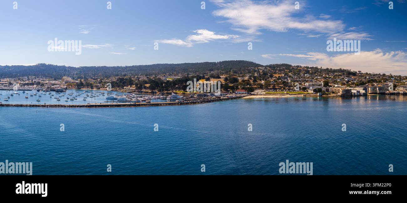 Panorama aereo del porto e della costa di Monterey in California Foto Stock