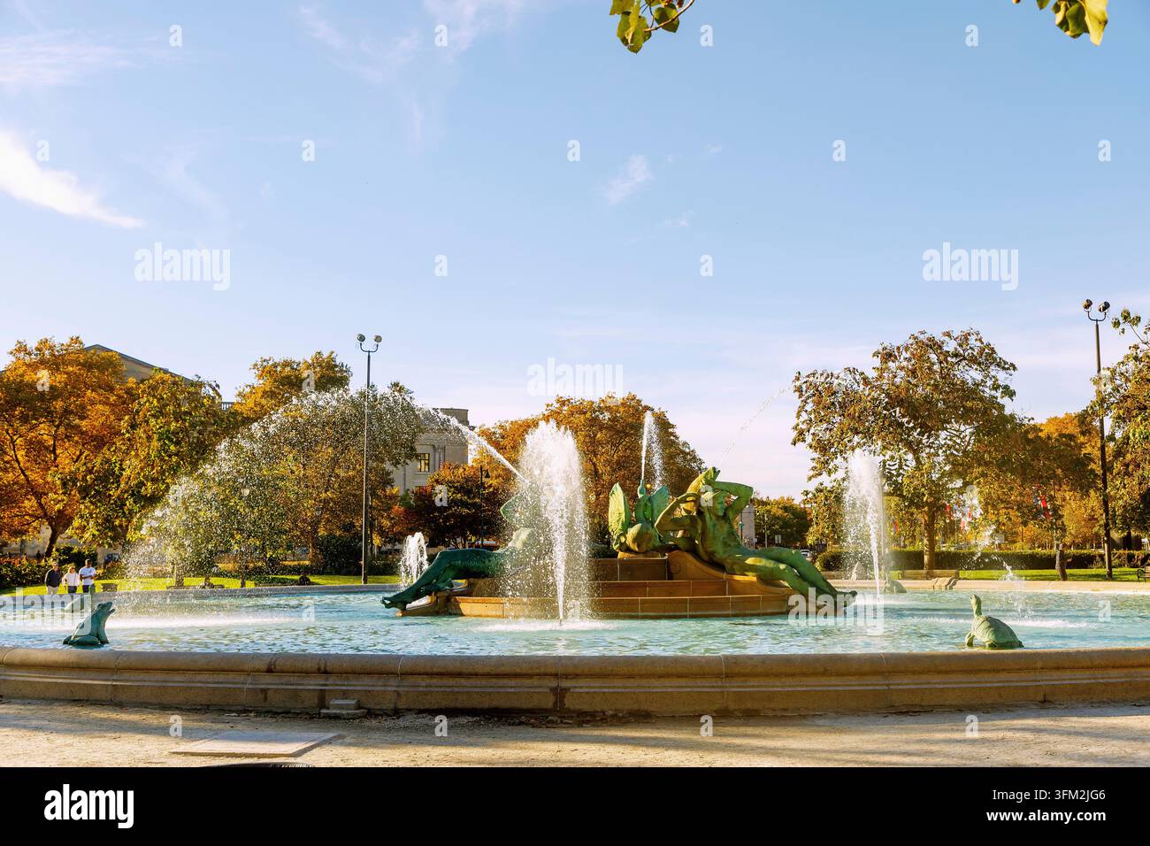 Fontana commemorativa Swann su Logan Square nel distretto del museo Parkway a Filadelfia, Pennsylvania, USA Foto Stock