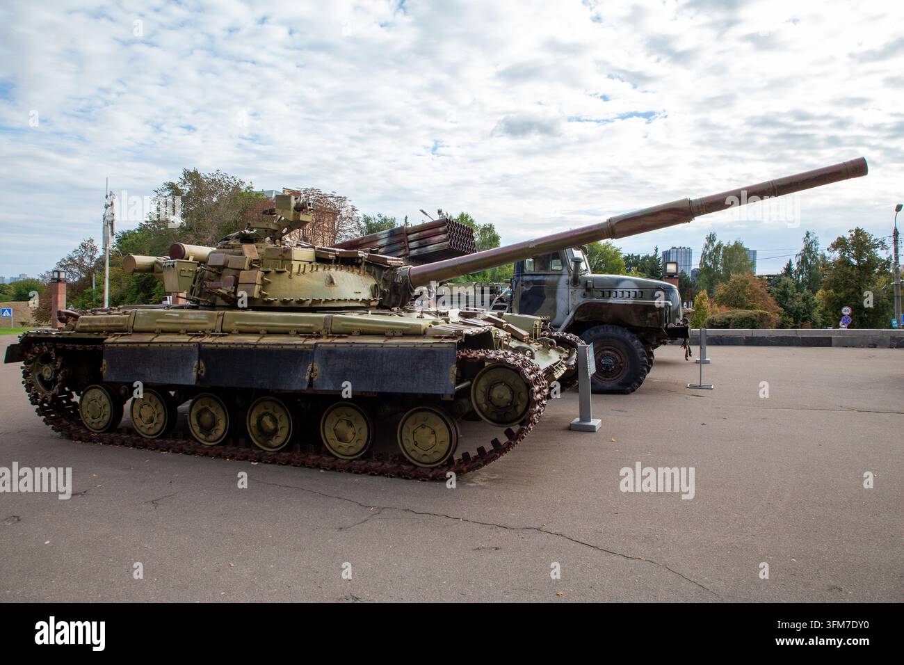 Carro armato T-64 progettato dai Sovietici in Ucraina, durante l'aggressione russa Foto Stock