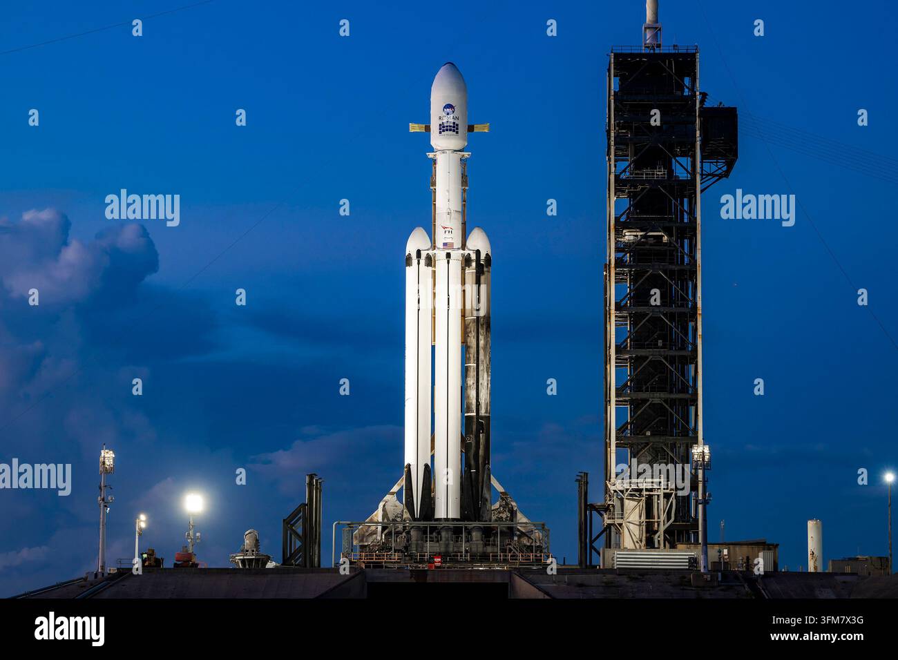 Telescopio spaziale romano verticale a LC 39A, Centro spaziale Kennedy, Florida, 29 agosto 2026 Foto Stock