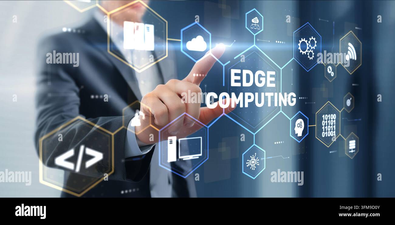 Concetto di tecnologia Edge Computing con sistemi di elaborazione dati distribuiti, architettura di rete a bassa latenza e infrastruttura digitale intelligente Sol Foto Stock