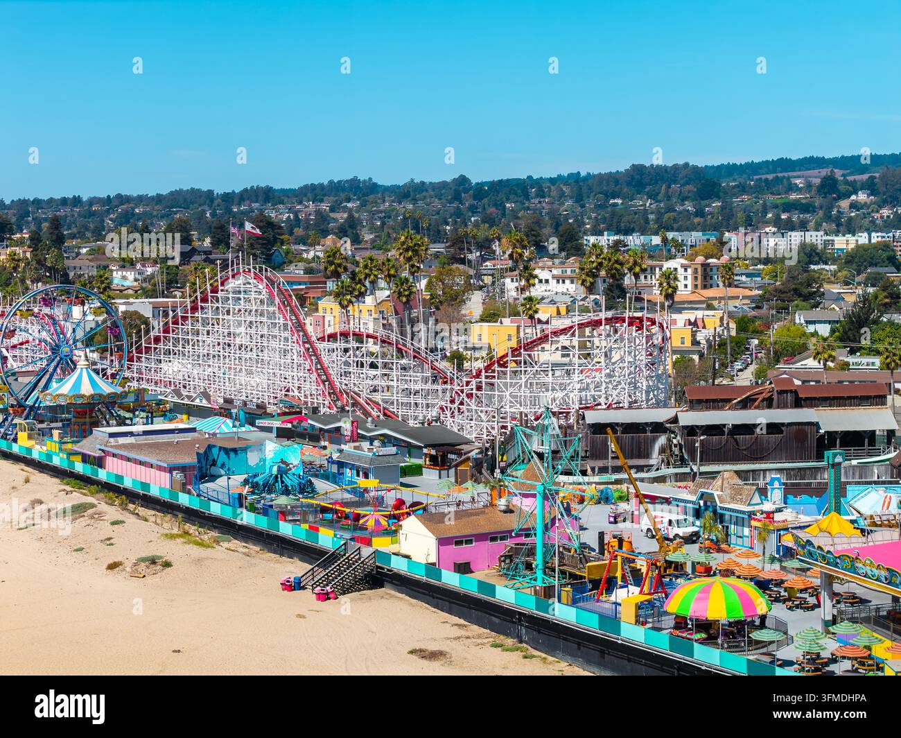 Vista aerea del parco divertimenti Santa Cruz Beach Boardwalk Foto Stock