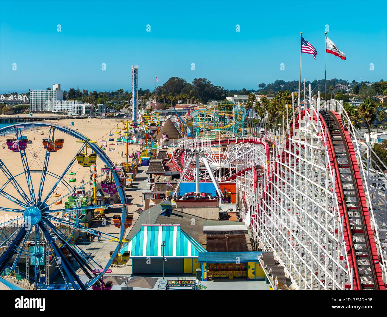 Vista aerea del parco divertimenti Santa Cruz Beach Boardwalk Foto Stock