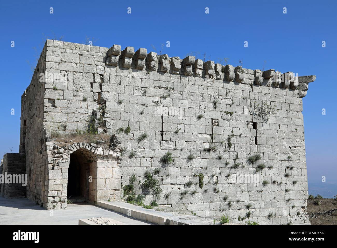 Torre esterna rettangolare dell'epoca mamelucca a Krak des Chevaliers Foto Stock