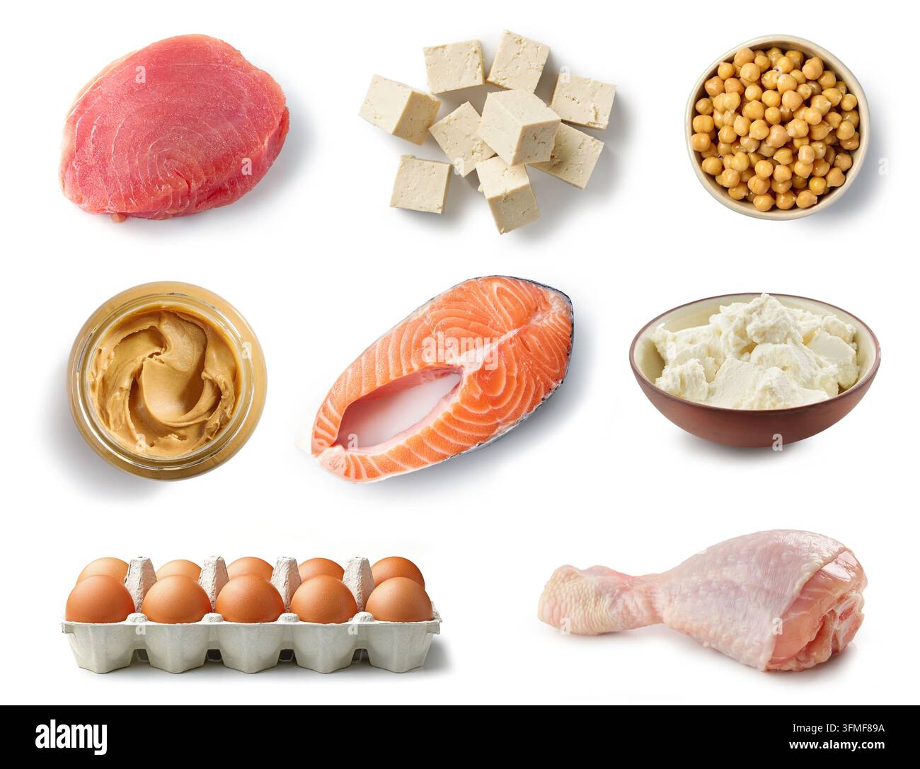 Set di vari alimenti ad alto contenuto proteico isolati su sfondo bianco Foto Stock