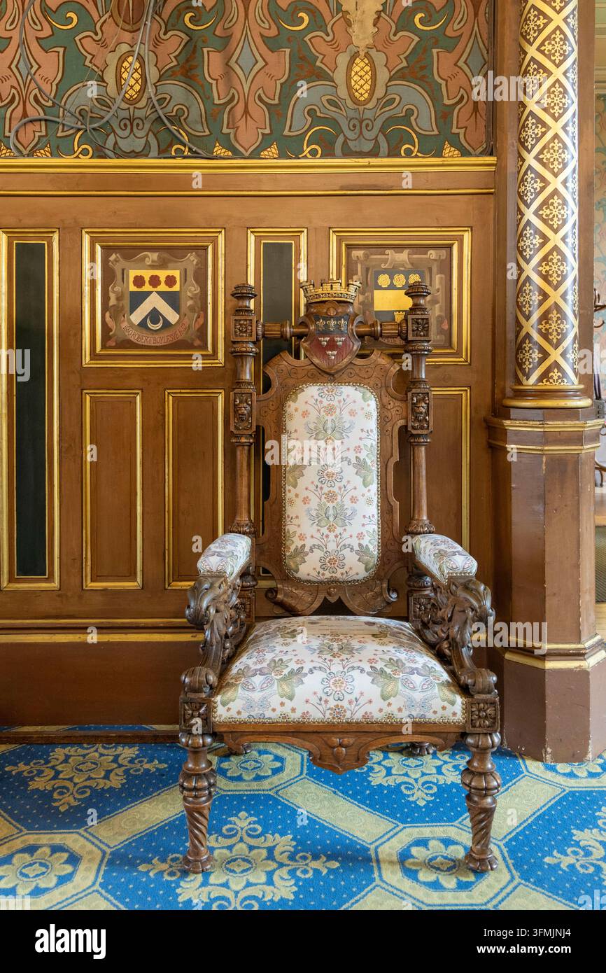 Francia, Loiret, la valle della Loira inserita nella lista del patrimonio mondiale UNESCO, Orléans, l'Hotel Groslot è una residenza privata in stile rinascimentale del XVI secolo progettata dall'architetto francese Jacques I Androuet du Cerceau Foto Stock